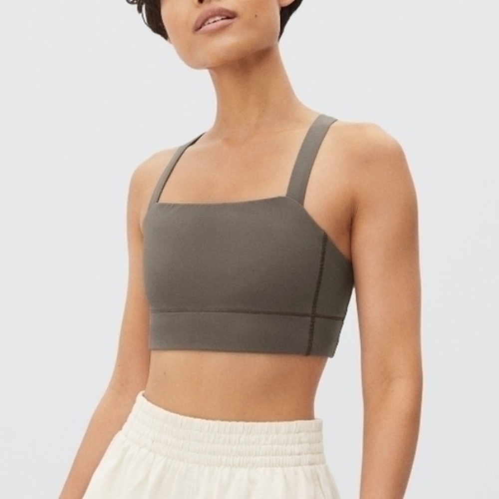 Everlane Perform Sports Bra